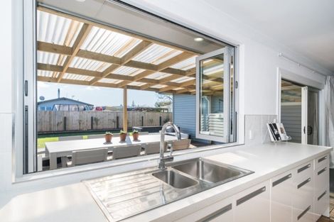 Photo of property in 8 Russell Street, Feilding, 4702