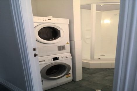 Photo of property in 56 Kelburn Parade, Kelburn, Wellington, 6012