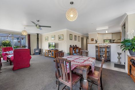 Photo of property in 5 Olive Close, Omokoroa, 3114