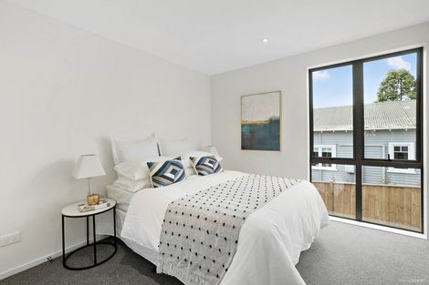 Photo of property in 1/2b Walsall Street, Avondale, Auckland, 1026