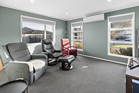 Photo of property in 17 Maple Grove, Solway, Masterton, 5810