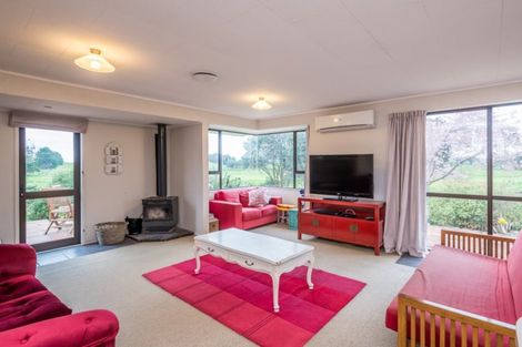 Photo of property in 105 Swamp Road, Te Horo, Otaki, 5581