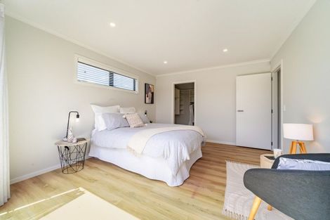 Photo of property in 6 Pateke Drive, Kenepuru, Porirua, 5022