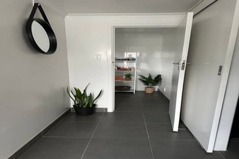 Photo of property in 1/49 Litten Road, Cockle Bay, Auckland, 2014