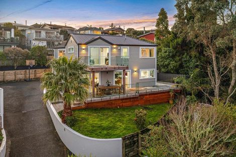 Photo of property in 4/92 Churchill Road, Murrays Bay, Auckland, 0630