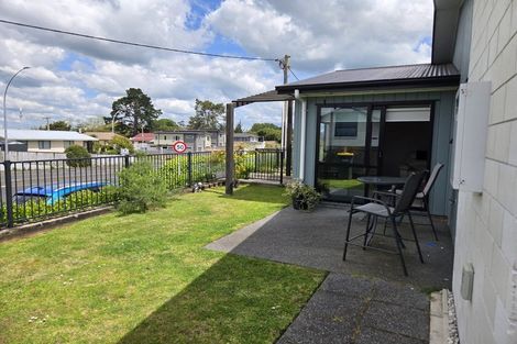 Photo of property in 1/144 Forest Lake Road, Forest Lake, Hamilton, 3200