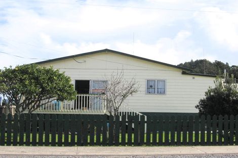 Photo of property in 29 Hauraki Road, Coromandel, 3506