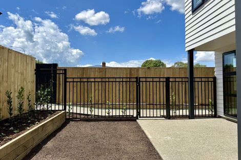 Photo of property in 1090a Great North Road, Point Chevalier, Auckland, 1022