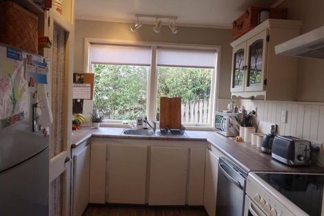 Photo of property in 42a Hammond Avenue, Hatfields Beach, Orewa, 0931