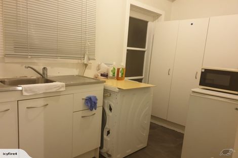 Photo of property in 2/16 Fowler Street, Northcote, Auckland, 0627