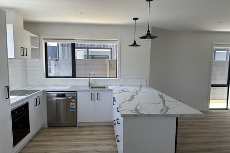 Photo of property in 11 Pipi Place, Levin, 5510