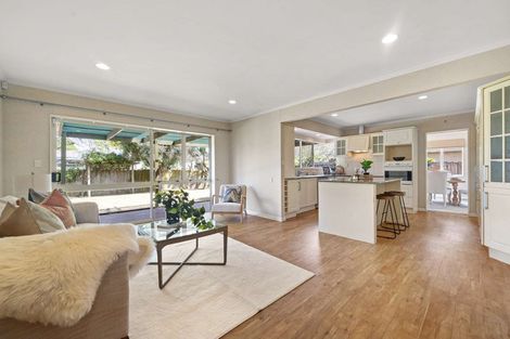 Photo of property in 28 Astoria Place, Northpark, Auckland, 2013