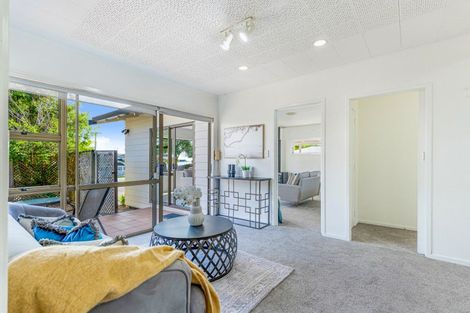 Photo of property in 30 County Road, Torbay, Auckland, 0630