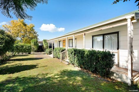Photo of property in 10 Seaward Place, Wattle Downs, Auckland, 2103