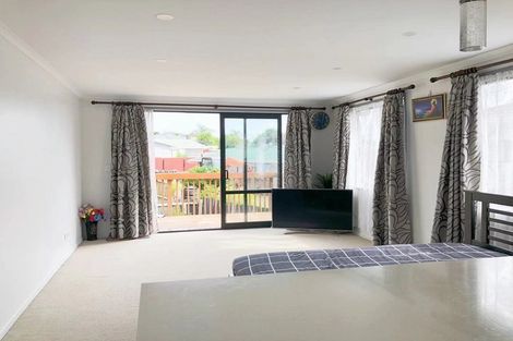 Photo of property in 2/65e Metcalfe Road, Ranui, Auckland, 0612