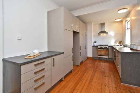 Photo of property in 132 Olliviers Road, Phillipstown, Christchurch, 8011