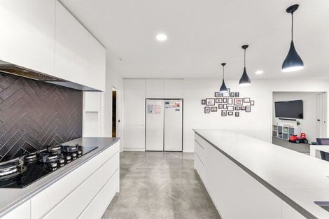 Photo of property in 1 Ekuarangi Place, Kaitake, New Plymouth, 4374