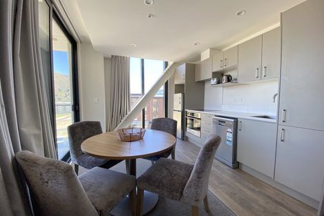 Photo of property in Wyndham Gardens Apartments, 30 Red Oaks Drive, Frankton, Queenstown, 9300