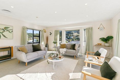 Photo of property in 11a Roy Street, Tawa, Wellington, 5028
