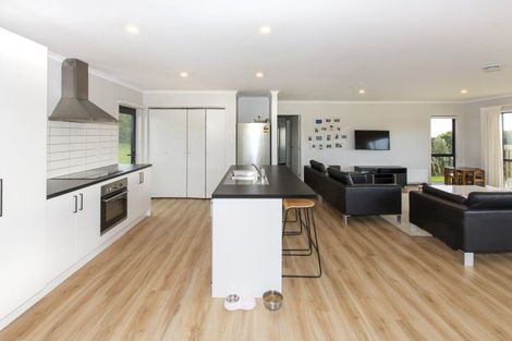 Photo of property in 4 Gillespie Drive, Baylys Beach, Dargaville, 0377