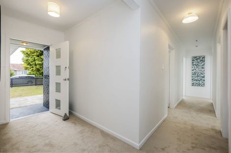 Photo of property in 5 Bunnythorpe Road, Papakura, 2110