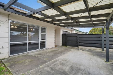 Photo of property in 1 Dunk Place, Milson, Palmerston North, 4414