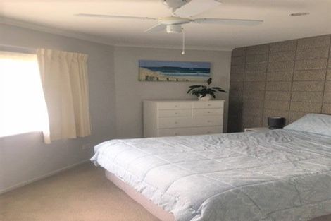 Photo of property in 2/925 Whangaparaoa Road, Manly, Whangaparaoa, 0930