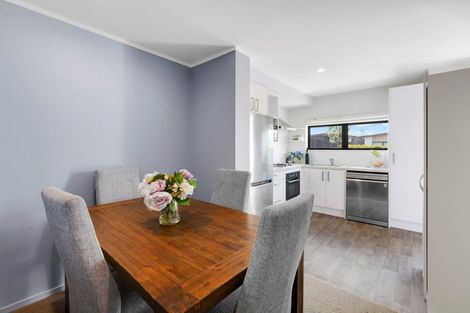 Photo of property in 95 Battalion Drive, Papakura, 2110