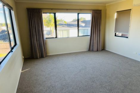 Photo of property in 49 Lilybank Crescent, East Tamaki, Auckland, 2013