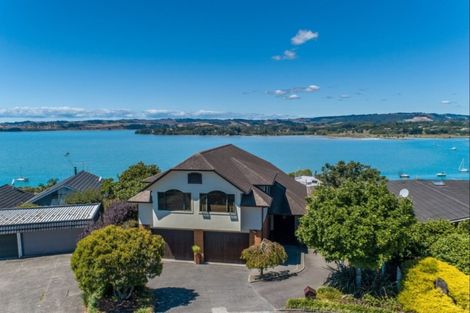 Photo of property in 27 Callender Place, Shelly Park, Auckland, 2014