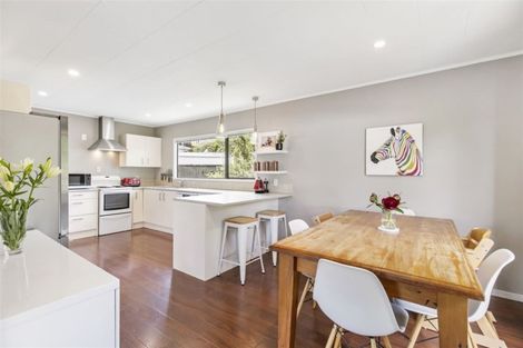 Photo of property in 22 Spargo Road, Massey, Auckland, 0614