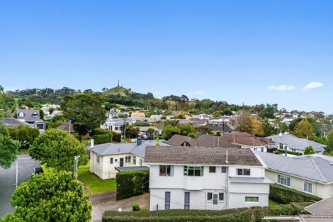 Photo of property in 101 Namata Road, One Tree Hill, Auckland, 1061