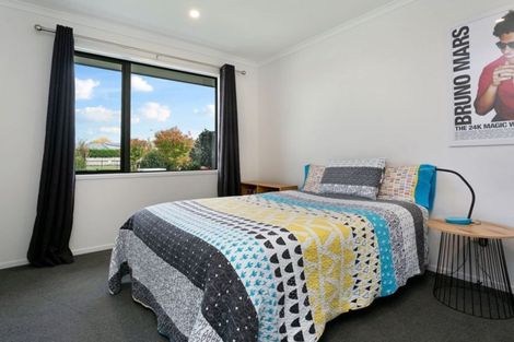 Photo of property in 28 Lilac Close, Cambridge, 3434