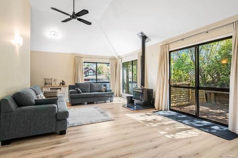 Photo of property in 1 Stitchbird Close, Murrays Bay, Auckland, 0630