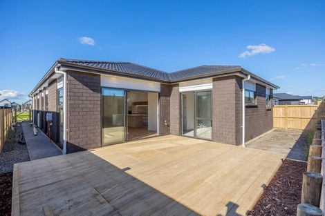 Photo of property in 23 Babina Avenue, Kumeu, 0810