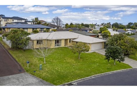 Photo of property in 37 Nimstedt Avenue, Oteha, Auckland, 0632
