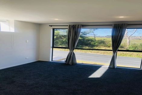 Photo of property in 14 Ingham Court, Fairview Heights, Auckland, 0632