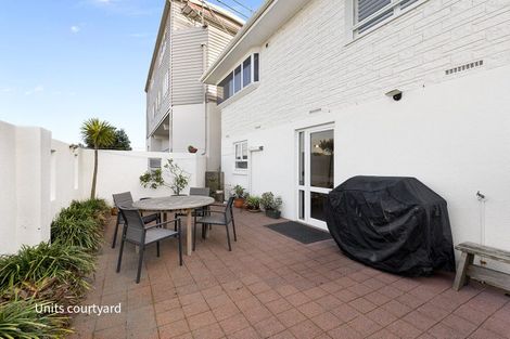 Photo of property in 118 Oceanview Road, Mount Maunganui, 3116