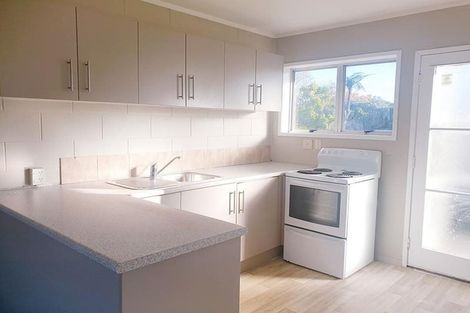 Photo of property in 1/1 Greenock Road, Ranui, Auckland, 0612