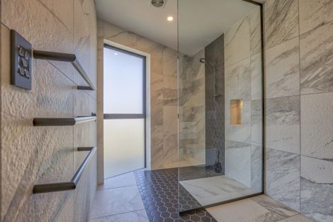 Photo of property in 58 Forest Heights, Wanaka, 9305