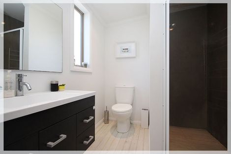 Photo of property in 11 Nelson Street, Foxton Beach, Foxton, 4815