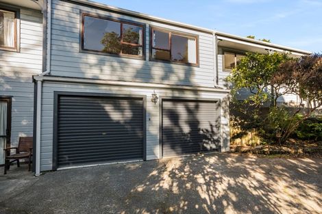 Photo of property in 28 Solander Place, Whitby, Porirua, 5024