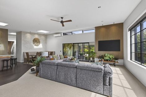 Photo of property in 7 Pike Place, Ferndale, New Plymouth, 4310