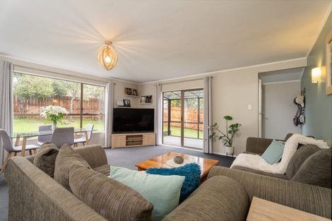 Photo of property in 2 Makatote Grove, Churton Park, Wellington, 6037