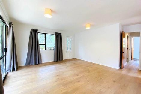 Photo of property in 2/6 Cresta Avenue, Beach Haven, Auckland, 0626