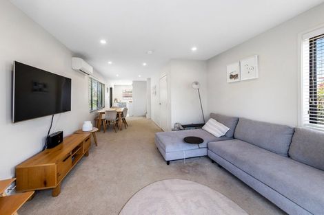 Photo of property in 1 Reg Pearce Way, Glen Innes, Auckland, 1072