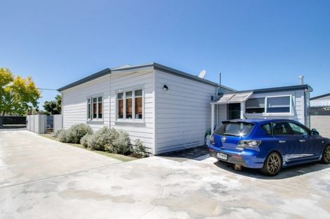 Photo of property in 28 Avenue Road, Greenmeadows, Napier, 4112