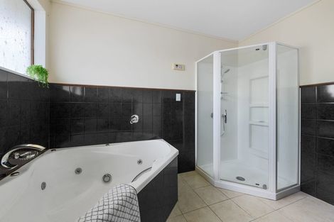 Photo of property in 18 De Menech Grove, Avalon, Lower Hutt, 5011