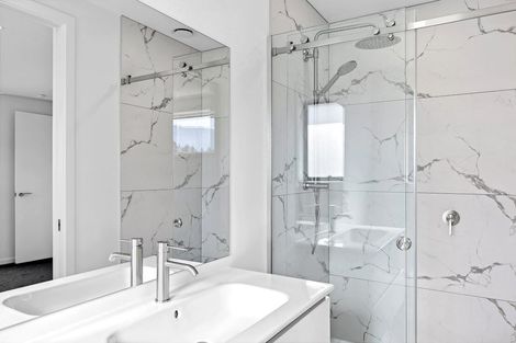 Photo of property in 37 Gillespie Street, Lake Hawea, 9382