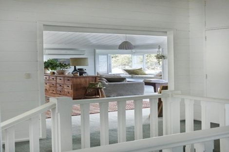 Photo of property in 18 Matakatia Parade, Matakatia, Whangaparaoa, 0930